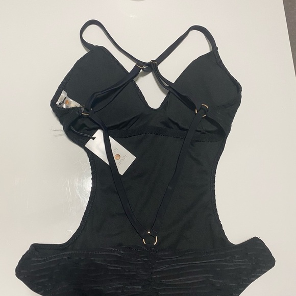 Shade & Shore Black Monokini One Piece with Plunging Neckline - Picture 5 of 6